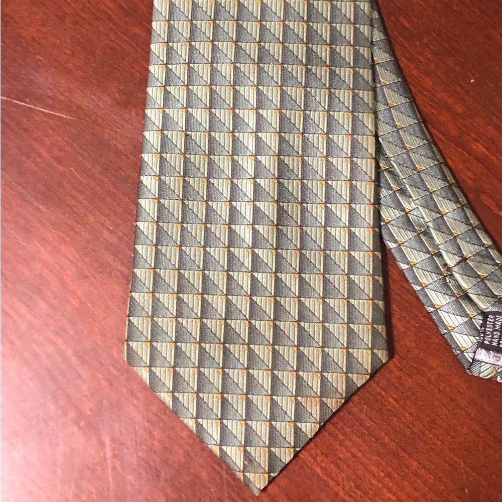 Tie